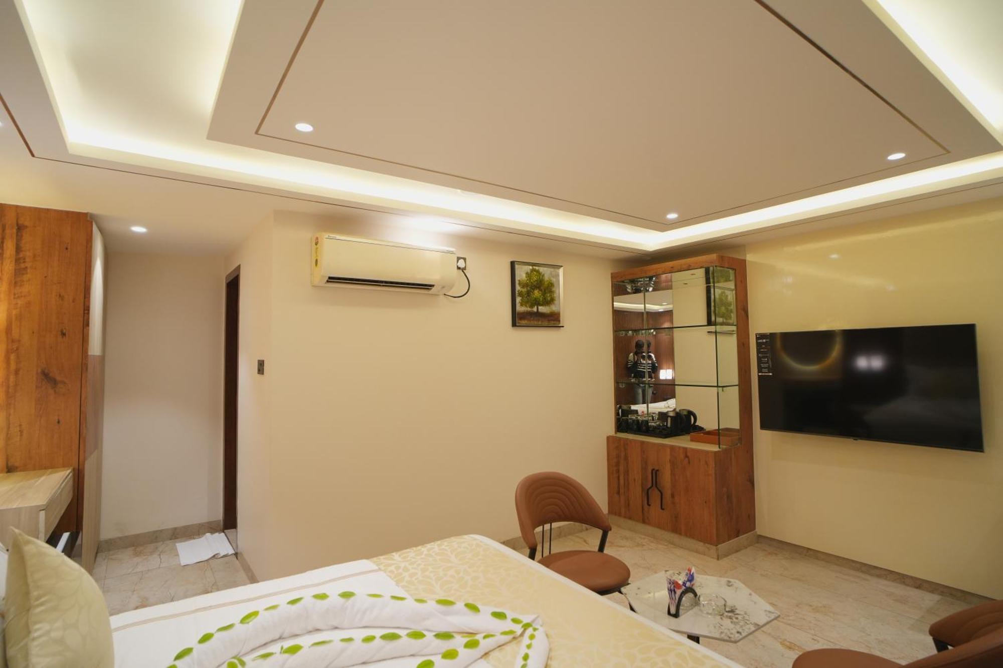 מלון היידראבד Oriva Vinflora Residency - Nr Lv Prasad Hospital, Banjara Hills מראה חיצוני תמונה